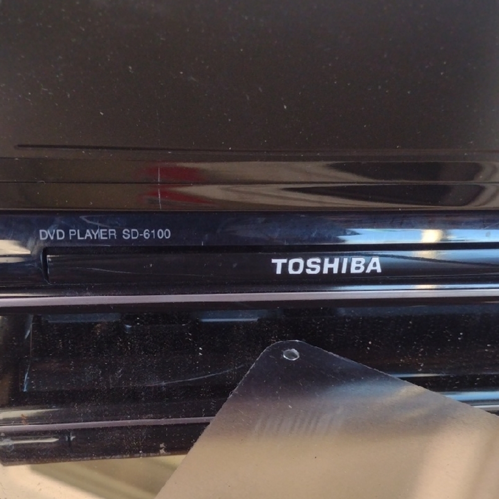Toshiba DVD/CD Player SD-6100